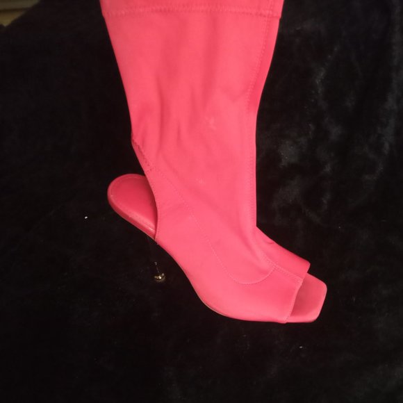 Open toe/heel - Picture 2 of 2